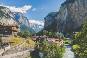 How Much Mney Does Switzerland Make From Tourism