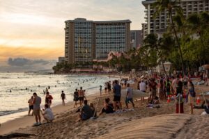 How Much Money Does Hawaii Make From Tourism